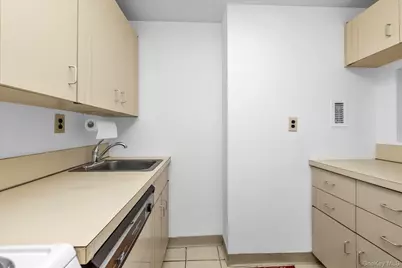 2 Richmond Road #3U, Long Beach, NY 11561 - Photo 9