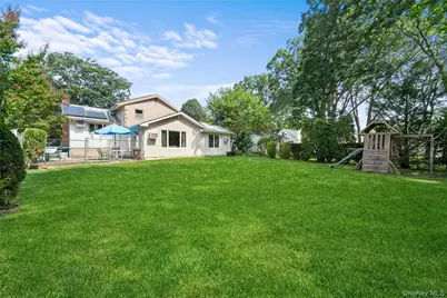 1850 Lenox Avenue, East Meadow, NY 11554 - Photo 23
