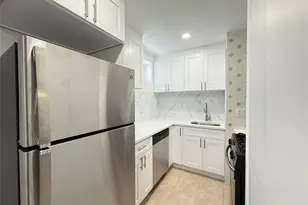 67-45A Cloverdale Ln, Bayside, NY 11364 - Photo 9