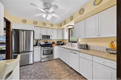 77 Maidstone Drive, Walden, NY 12586 - Photo 15