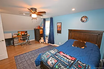 361 Travis Avenue, Elmont, NY 11003 - Photo 15