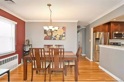 91 Pollok Place, Hicksville, NY 11801 - Photo 7