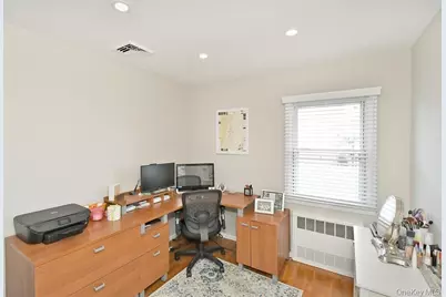 91 Pollok Place, Hicksville, NY 11801 - Photo 11