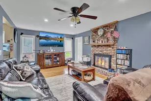 98 Granny Rd, Farmingville, NY 11738 - Photo 11