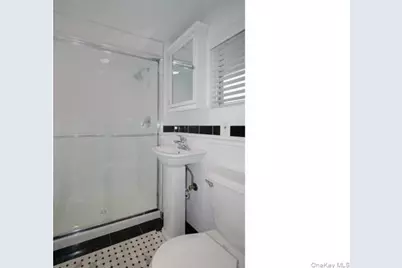 22 Park Avenue #7, Amityville, NY 11701 - Photo 9