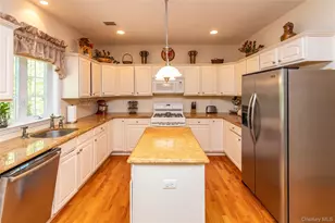 14 Glen Rock Cir, Highland, NY 12528 - Photo 7