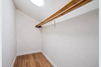 8 Wood Haven Place, East Northport, NY 11731 - Photo 15