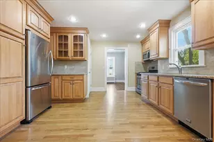 176 Wright Ave, Malverne, NY 11565 - Photo 15