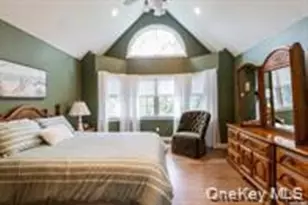 24 Bridle Path, Westhampton Beach, NY 11978 - Photo 17
