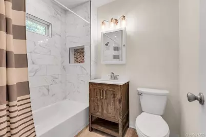 87 Willett Avenue, Sayville, NY 11782 - Photo 11