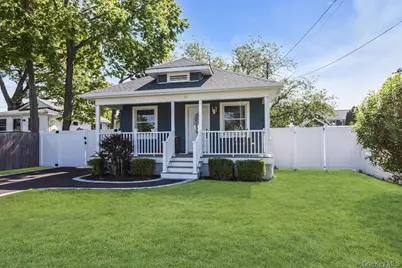 87 Willett Avenue, Sayville, NY 11782 - Photo 3