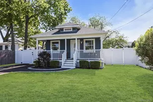 87 Willett Ave, Sayville, NY 11782 - Photo 3
