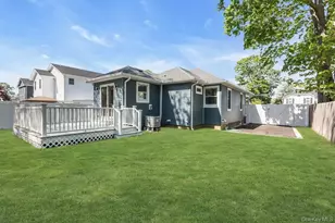 87 Willett Ave, Sayville, NY 11782 - Photo 19