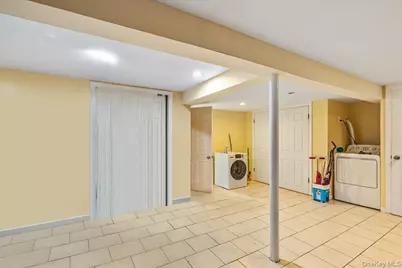 14426 229th Street, Springfield Gardens, NY 11413 - Photo 11