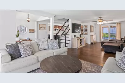 14 Mountain Street, Ronkonkoma, NY 11779 - Photo 3