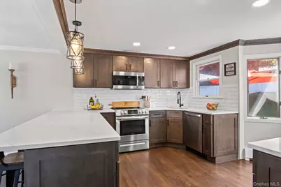 14 Mountain Street, Ronkonkoma, NY 11779 - Photo 13