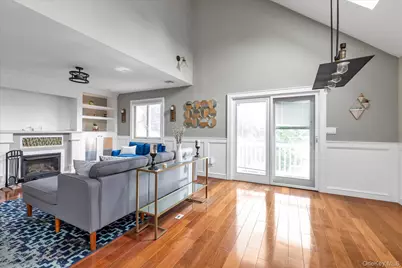 2464 Horace Court, Bellmore, NY 11710 - Photo 3