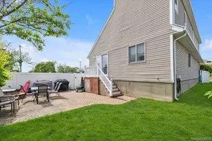 2464 Horace Ct, Bellmore, NY 11710 - Photo 19