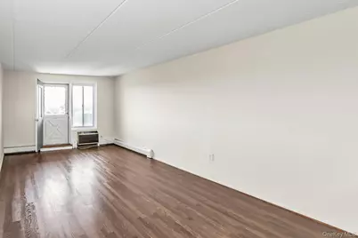 135 Post Avenue #5-L, Westbury, NY 11590 - Photo 5