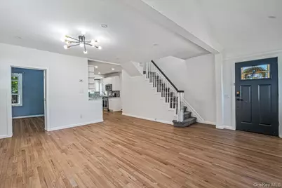 42 Willow Avenue, Freeport, NY 11520 - Photo 9