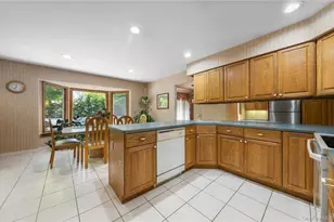 33 View Dr, Miller Place, NY 11764 - Photo 11