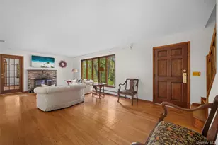 230 Sweet Hollow Rd, Huntington, NY 11743 - Photo 5