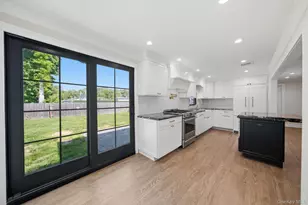 11 Lakewood Ave, Ronkonkoma, NY 11779 - Photo 17