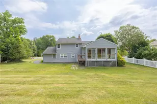 23 Lark St, Pearl River, NY 10965 - Photo 17