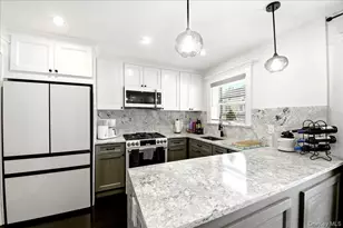 709 Logan Ave, Bronx, NY 10465 - Photo 9