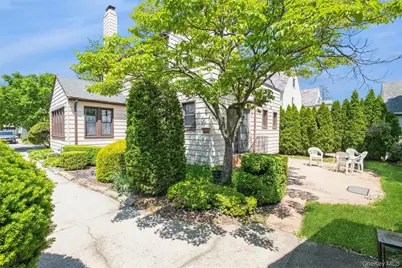 4 May Court, West Hempstead, NY 11552 - Photo 25