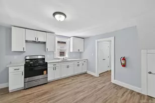 90 Montgomery St, Middletown, NY 10940 - Photo 7