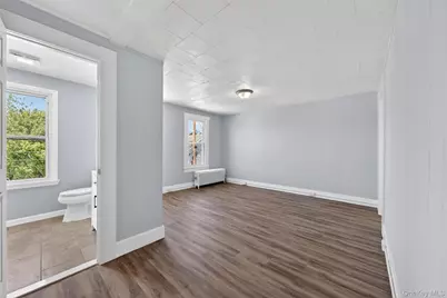 90 Montgomery Street #Upper, Middletown, NY 10940 - Photo 13