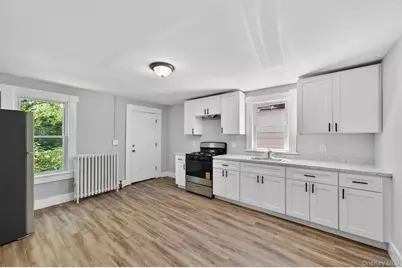 90 Montgomery Street #Upper, Middletown, NY 10940 - Photo 3