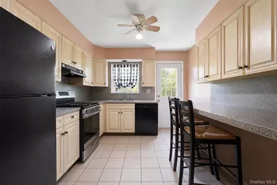 325 Glenbrook Avenue, Yonkers, NY 10705 - Photo 25