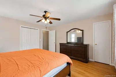 325 Glenbrook Avenue, Yonkers, NY 10705 - Photo 7