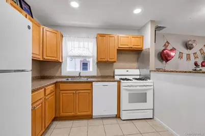6107 Maspeth Avenue, Maspeth, NY 11378 - Photo 11