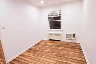77-18 271st St, New Hyde Park, NY 11040 - Photo 3