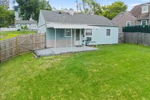 8 Cayuga Dr, Peekskill, NY 10566 - Photo 5