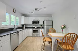 34 Village Green, Bardonia, NY 10954 - Photo 7