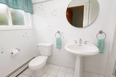 223 W End Avenue, Massapequa, NY 11758 - Photo 21