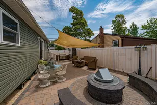 8 Oswego Dr, Bay Shore, NY 11706 - Photo 15
