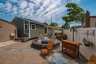 8 Oswego Dr, Bay Shore, NY 11706 - Photo 23