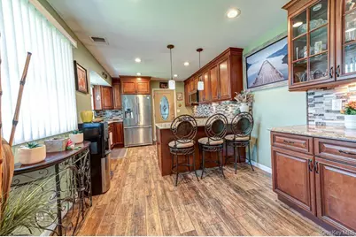 8 Oswego Drive, Bay Shore, NY 11706 - Photo 11