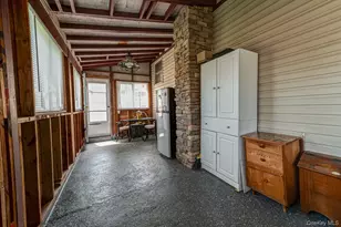 8 Oswego Dr, Bay Shore, NY 11706 - Photo 19
