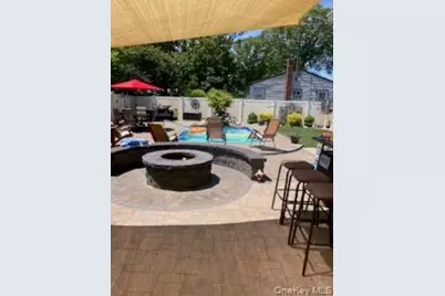 8 Oswego Drive, Bay Shore, NY 11706 - Photo 27