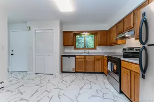 37 Rondout Harbor, Port Ewen, NY 12466 - Photo 3