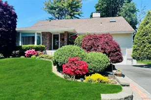 53 Hightop Ln, Jericho, NY 11753 - Photo 3