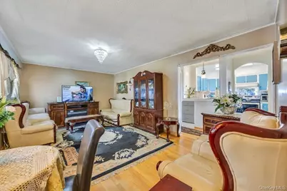 431 Argyle Road, East Meadow, NY 11554 - Photo 9