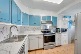 431 Argyle Rd, East Meadow, NY 11554 - Photo 3