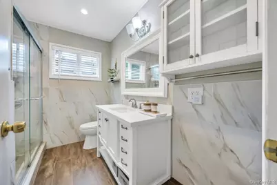 2 Wellesley Lane, Hicksville, NY 11801 - Photo 17